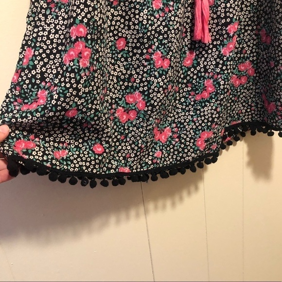 3/$25 🙌🏼 NWT America & Beyond Floral Off the Shoulder Pom Pom Edge Dress S - Picture 4 of 8